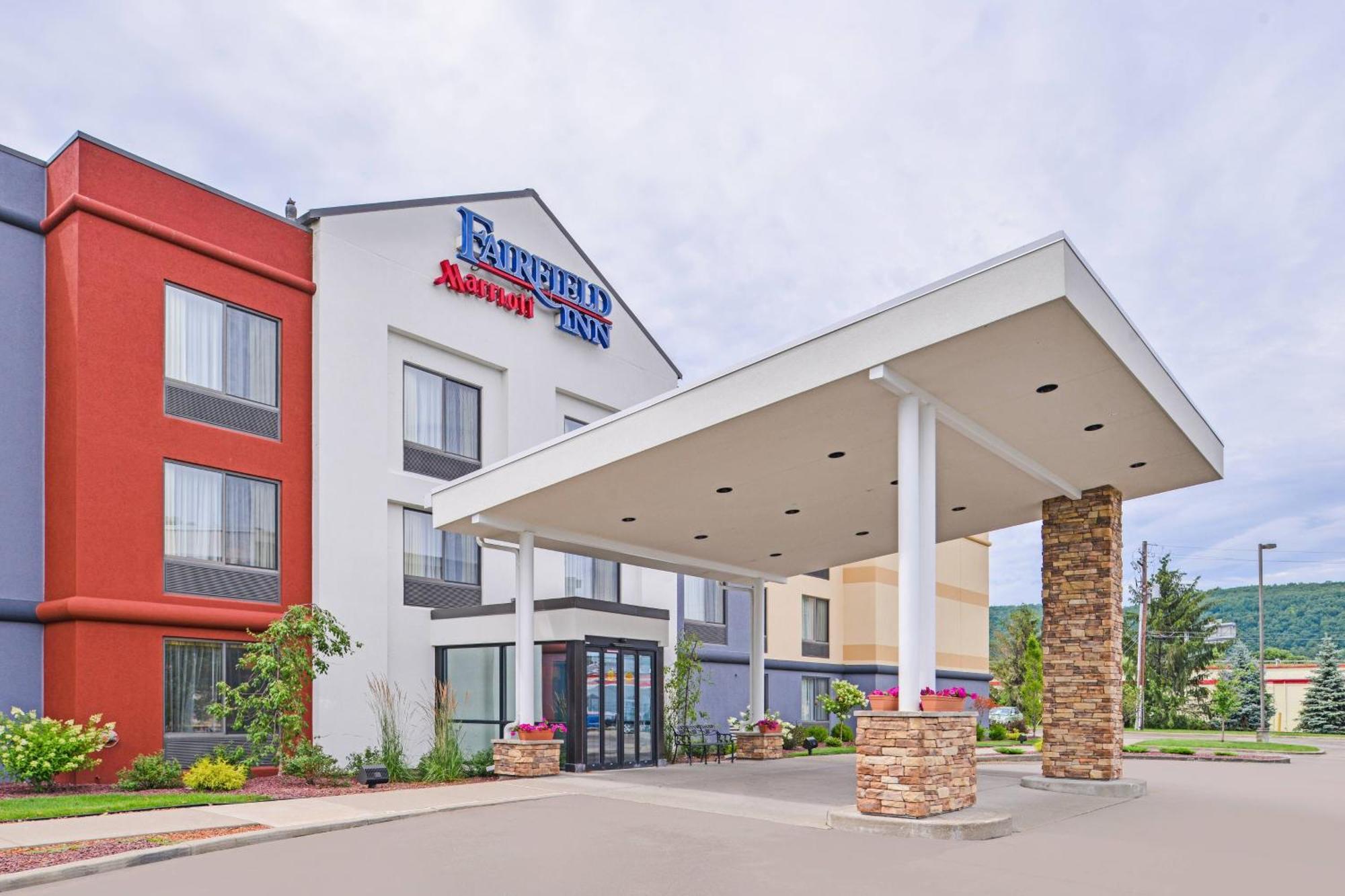 Fairfield Riverside Hotel 3*