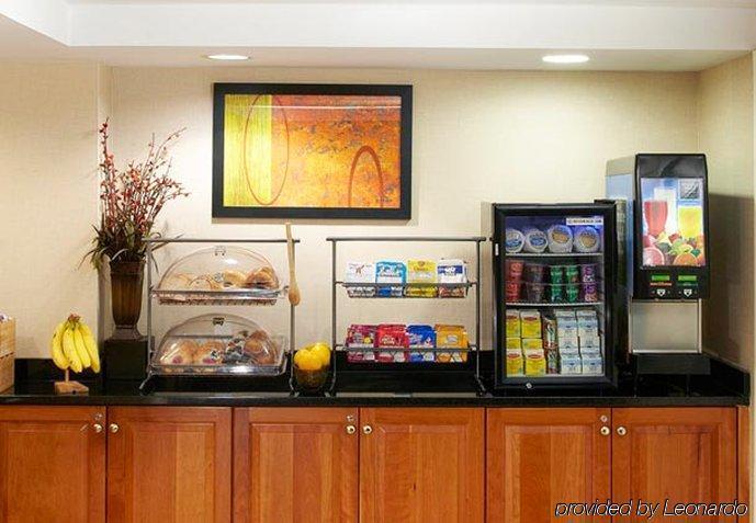 Fairfield Riverside Hotel 3*