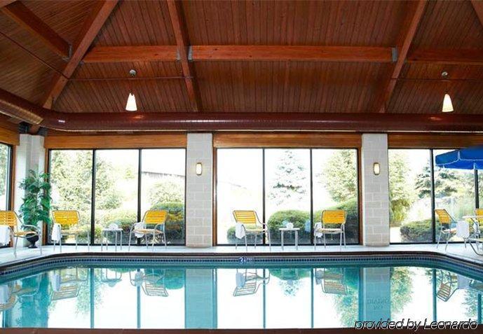 Hotel Fairfield Riverside 3*